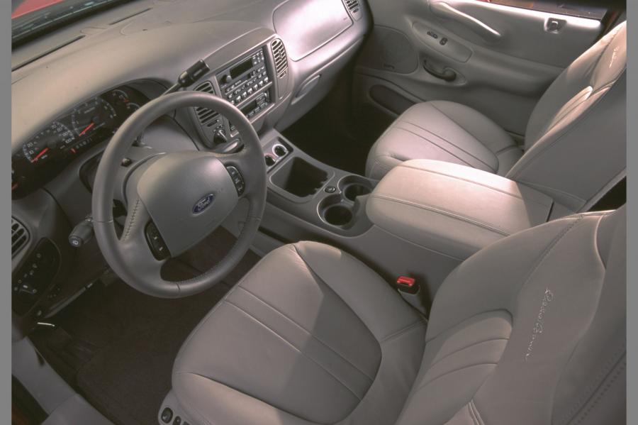  Ford Expedition 1999 года  (фото 46 из 59)
